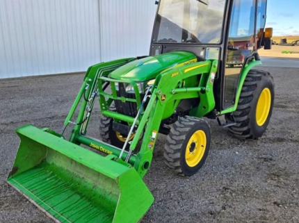 john-deere-300-e-baujahr-2020-mit-frontlader